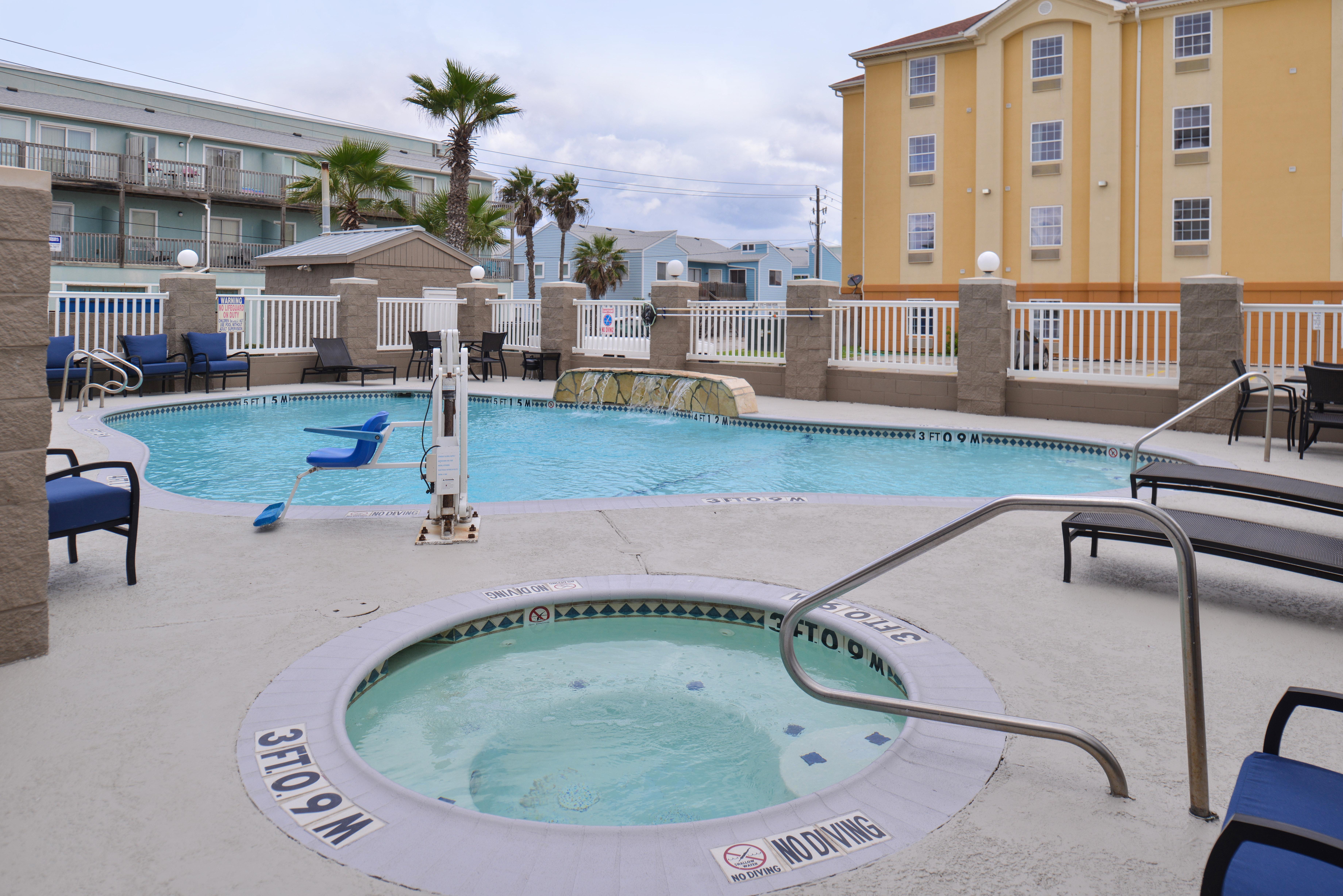Holiday Inn Express & Suites Corpus Christi-N Padre Island By Ihg Exterior photo