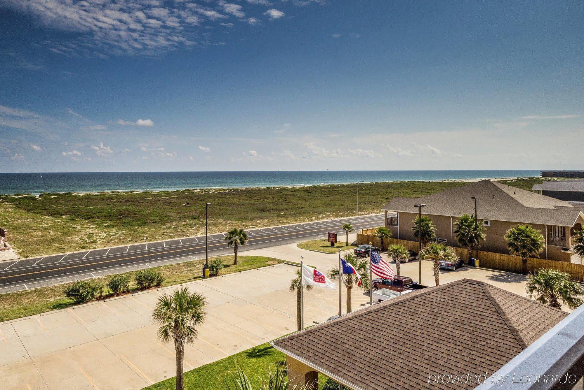 Holiday Inn Express & Suites Corpus Christi-N Padre Island By Ihg Exterior photo